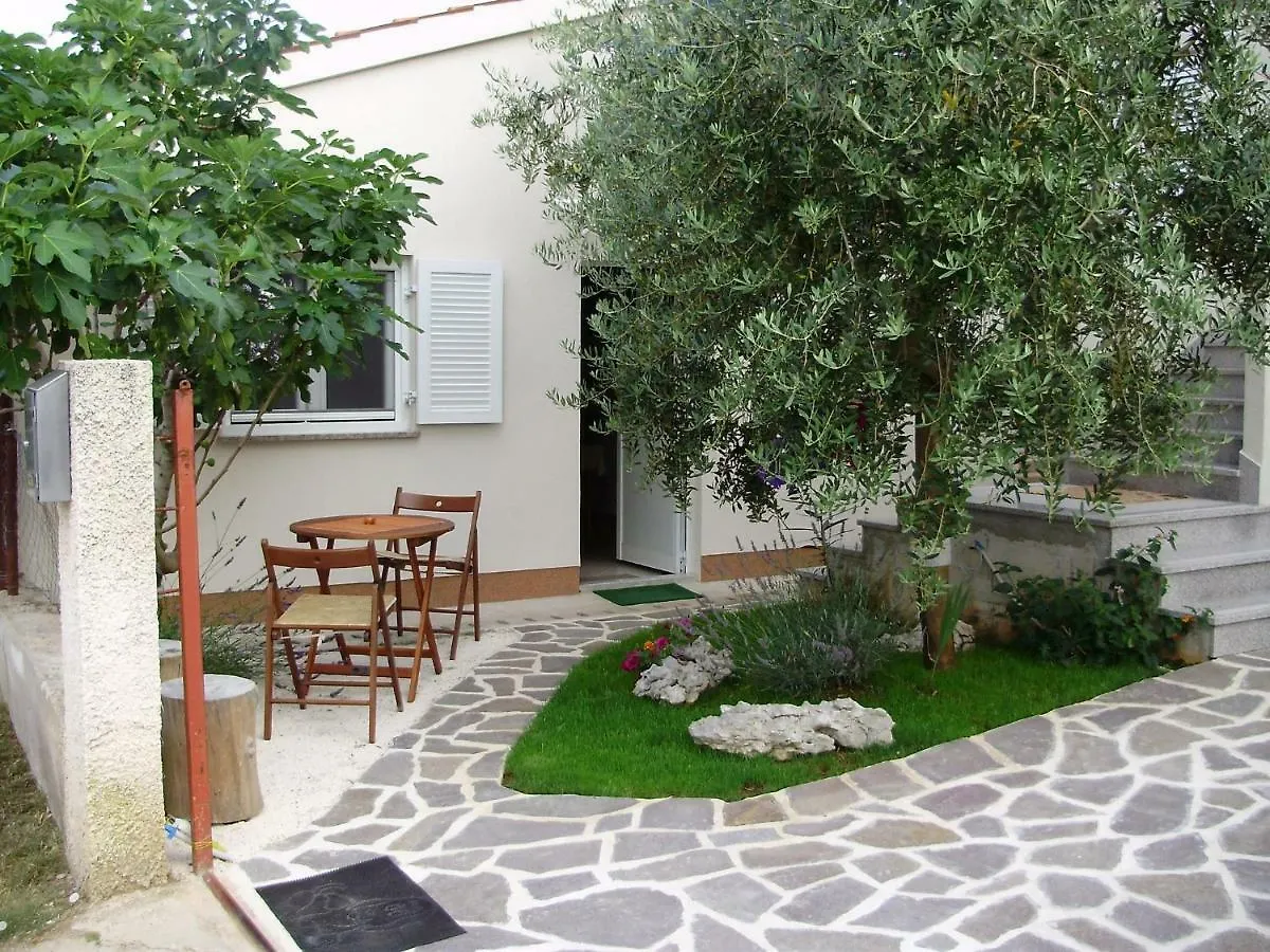 اتصالات Leca- Small House 